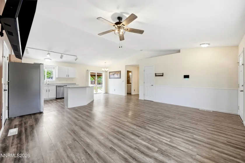 1426 Nightingale, Sparks, Nevada 89441, 3 Bedrooms Bedrooms, ,2 BathroomsBathrooms,Residential,Residential,Nightingale,0,260012371