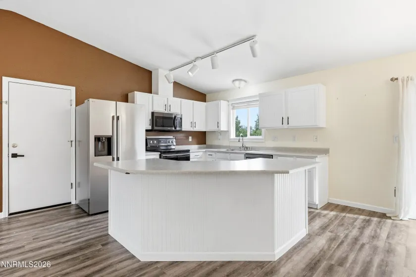 1426 Nightingale, Sparks, Nevada 89441, 3 Bedrooms Bedrooms, ,2 BathroomsBathrooms,Residential,Residential,Nightingale,0,260012371