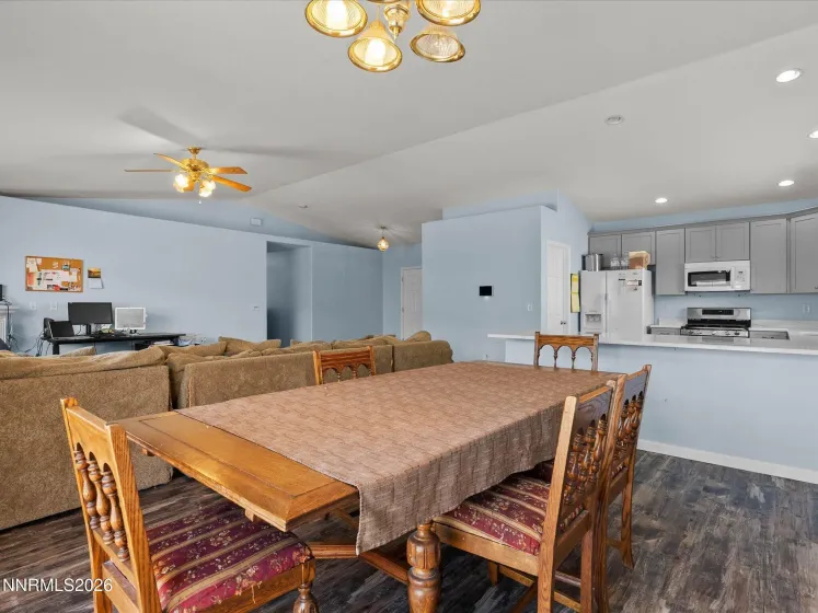 1617 Burger, Fernley, Nevada 89408, 3 Bedrooms Bedrooms, ,2 BathroomsBathrooms,Residential,Residential,Burger,0,260012372