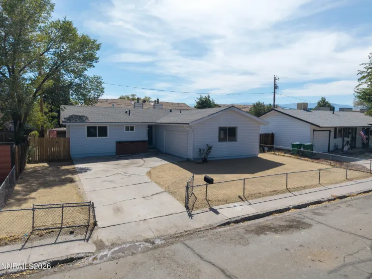 2285 Jessie, Sparks, Nevada 89431, 3 Bedrooms Bedrooms, ,2 BathroomsBathrooms,Residential,Residential,Jessie,0,260012373