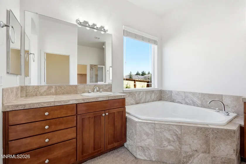 3800 Desert Fox, Sparks, Nevada 89436, 5 Bedrooms Bedrooms, ,4 BathroomsBathrooms,Residential,Residential,Desert Fox,0,260012378
