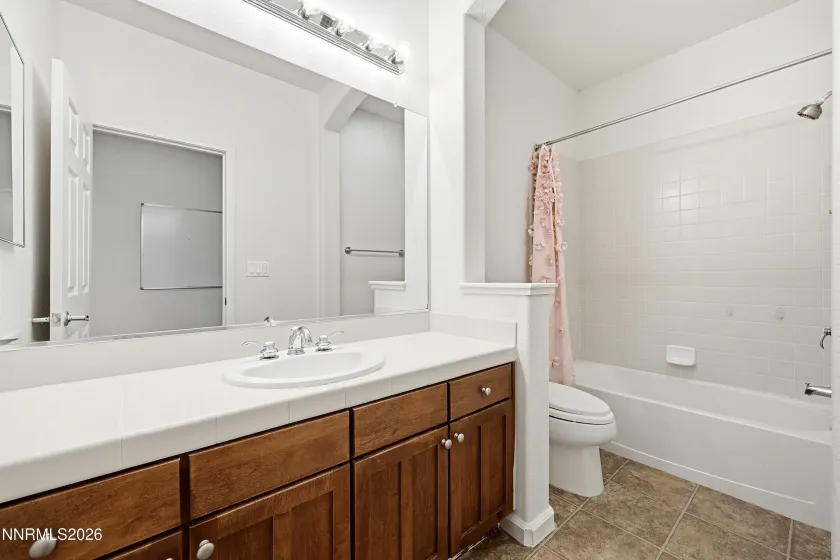 3800 Desert Fox, Sparks, Nevada 89436, 5 Bedrooms Bedrooms, ,4 BathroomsBathrooms,Residential,Residential,Desert Fox,0,260012378