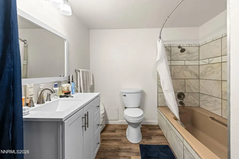 1 bathroom