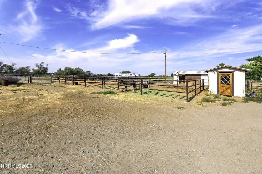 Horse Pens & additional aluminum pens behind