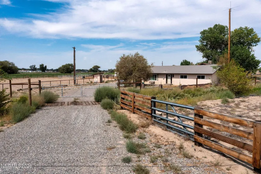 1201 Soda Lake, Fallon, Nevada 89406, 3 Bedrooms Bedrooms, ,2 BathroomsBathrooms,Residential,Residential,Soda Lake,0,260010605