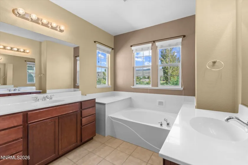 6993 Sacred, Sparks, Nevada 89436, 4 Bedrooms Bedrooms, ,3 BathroomsBathrooms,Residential,Residential,Sacred,0,260012381