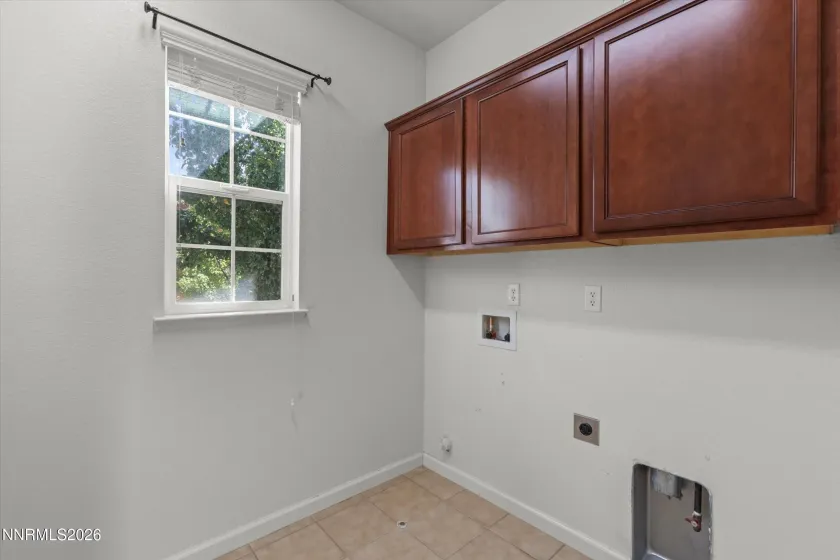6993 Sacred, Sparks, Nevada 89436, 4 Bedrooms Bedrooms, ,3 BathroomsBathrooms,Residential,Residential,Sacred,0,260012381