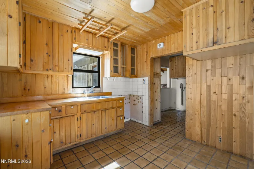 508 Modoc, Reno, Nevada 89509, 2 Bedrooms Bedrooms, ,3 BathroomsBathrooms,Residential,Residential,Modoc,0,260012382