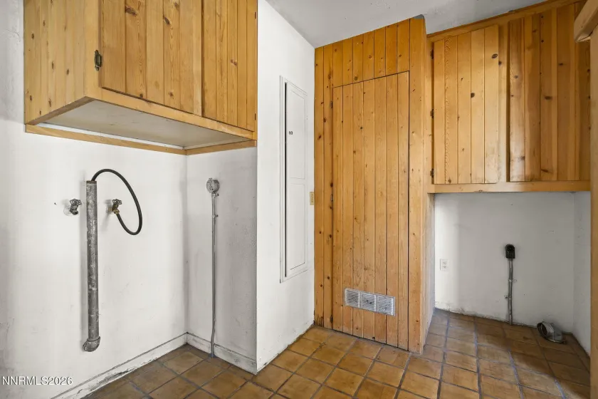 508 Modoc, Reno, Nevada 89509, 2 Bedrooms Bedrooms, ,3 BathroomsBathrooms,Residential,Residential,Modoc,0,260012382