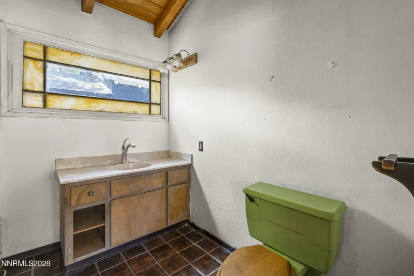 508 Modoc, Reno, Nevada 89509, 2 Bedrooms Bedrooms, ,3 BathroomsBathrooms,Residential,Residential,Modoc,0,260012382