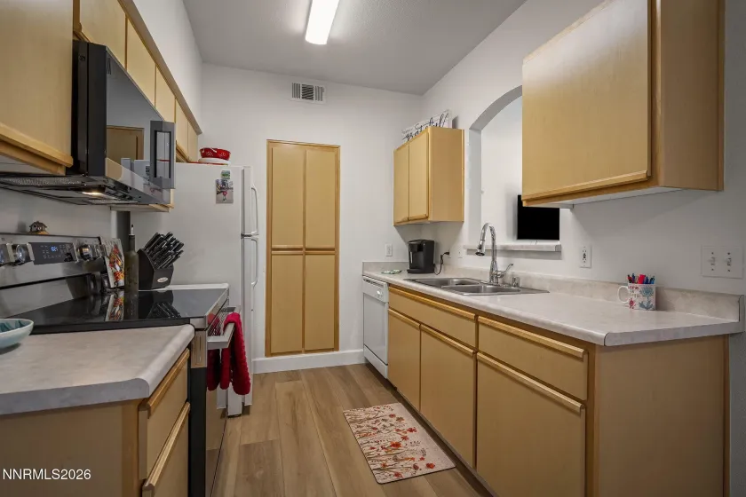 6850 Sharlands, Reno, Nevada 89523, 1 Bedroom Bedrooms, ,1 BathroomBathrooms,Residential,Residential,Sharlands,0,260012388