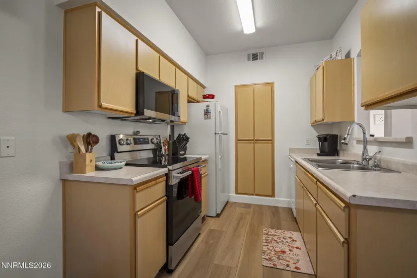 6850 Sharlands, Reno, Nevada 89523, 1 Bedroom Bedrooms, ,1 BathroomBathrooms,Residential,Residential,Sharlands,0,260012388