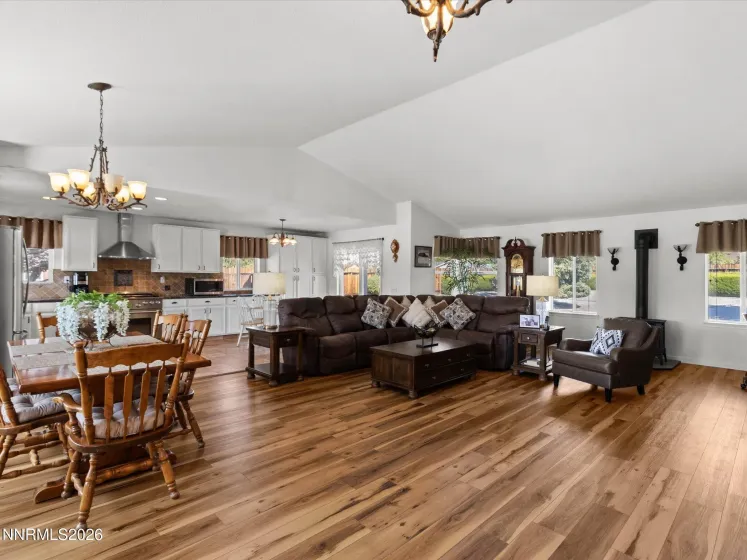 2947 Hot Springs, Minden, Nevada 89423, 3 Bedrooms Bedrooms, ,2 BathroomsBathrooms,Residential,Residential,Hot Springs,0,260012389