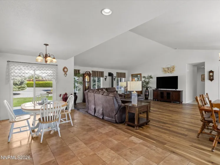 2947 Hot Springs, Minden, Nevada 89423, 3 Bedrooms Bedrooms, ,2 BathroomsBathrooms,Residential,Residential,Hot Springs,0,260012389