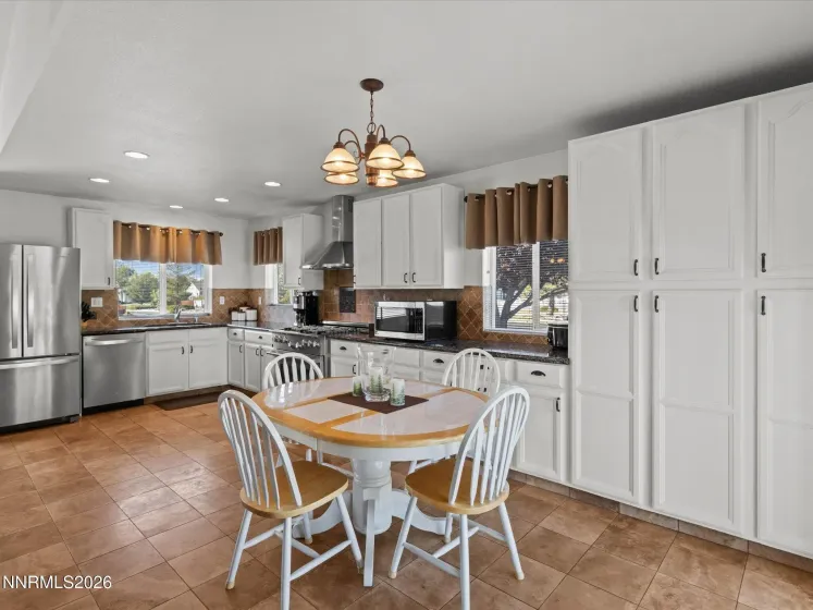 2947 Hot Springs, Minden, Nevada 89423, 3 Bedrooms Bedrooms, ,2 BathroomsBathrooms,Residential,Residential,Hot Springs,0,260012389