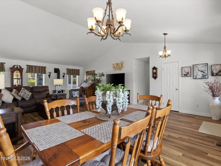 2947 Hot Springs, Minden, Nevada 89423, 3 Bedrooms Bedrooms, ,2 BathroomsBathrooms,Residential,Residential,Hot Springs,0,260012389