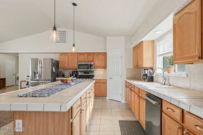195 River Village, Fallon, Nevada 89406, 3 Bedrooms Bedrooms, ,2 BathroomsBathrooms,Residential,Residential,River Village,0,260012392