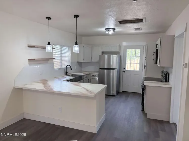 1016 Prater, Sparks, Nevada 89431, 2 Bedrooms Bedrooms, ,2 BathroomsBathrooms,Residential,Residential,Prater,0,260012394