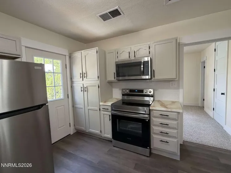 1016 Prater, Sparks, Nevada 89431, 2 Bedrooms Bedrooms, ,2 BathroomsBathrooms,Residential,Residential,Prater,0,260012394