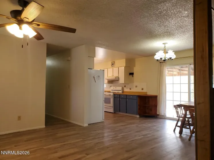 135 Ash, Hawthorne, Nevada 89415, 3 Bedrooms Bedrooms, ,1 BathroomBathrooms,Residential,Residential,Ash,0,260012395