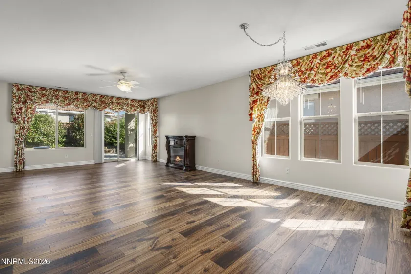 1940 Cosenza, Sparks, Nevada 89434, 2 Bedrooms Bedrooms, ,2 BathroomsBathrooms,Residential,Residential,Cosenza,0,260012396