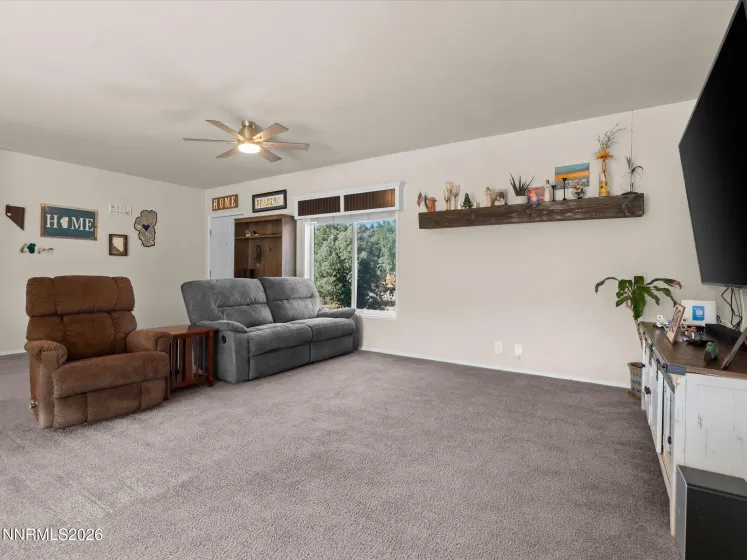 15360 Tuxon, Reno, Nevada 89521, 3 Bedrooms Bedrooms, ,2 BathroomsBathrooms,Residential,Residential,Tuxon,0,260012399