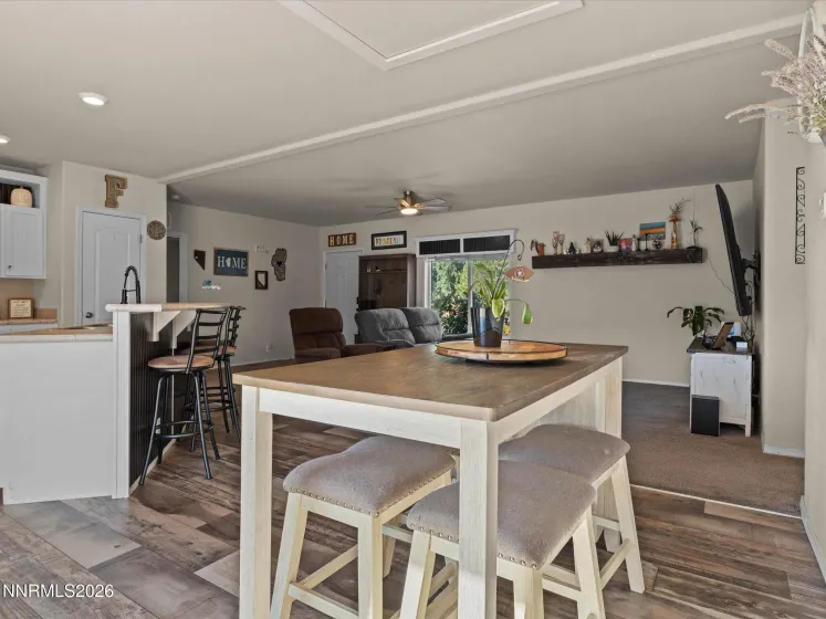 15360 Tuxon, Reno, Nevada 89521, 3 Bedrooms Bedrooms, ,2 BathroomsBathrooms,Residential,Residential,Tuxon,0,260012399