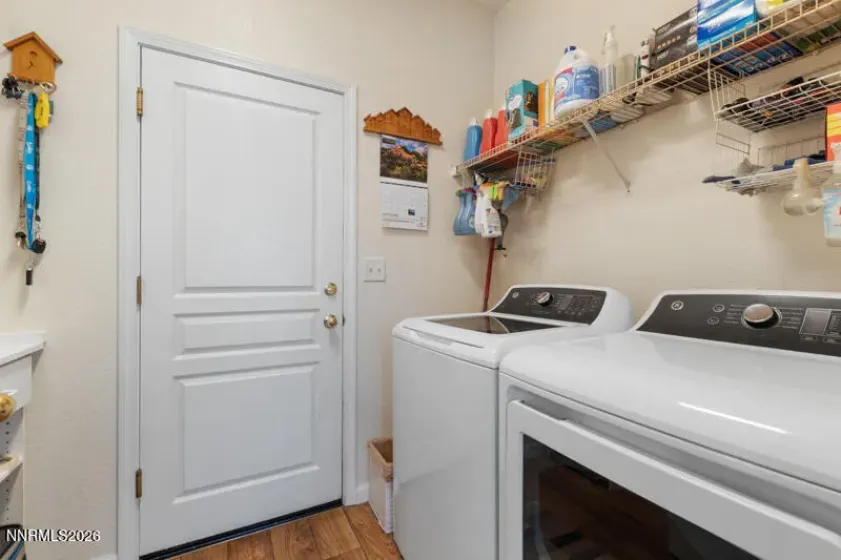 1093 Rolling Hills, Carson City, Nevada 89706, 3 Bedrooms Bedrooms, ,2 BathroomsBathrooms,Residential,Residential,Rolling Hills,0,260012402