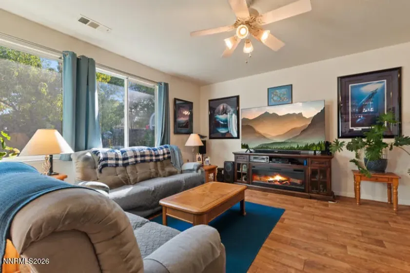 1093 Rolling Hills, Carson City, Nevada 89706, 3 Bedrooms Bedrooms, ,2 BathroomsBathrooms,Residential,Residential,Rolling Hills,0,260012402