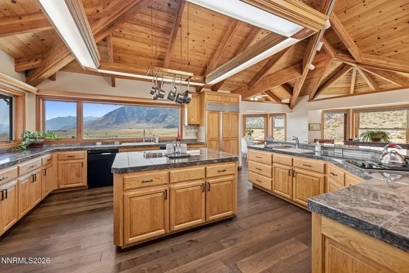 400 Bavarian, Carson City, Nevada 89705, 3 Bedrooms Bedrooms, ,3 BathroomsBathrooms,Residential,Residential,Bavarian,0,260012405