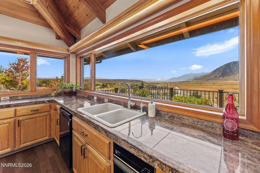 400 Bavarian, Carson City, Nevada 89705, 3 Bedrooms Bedrooms, ,3 BathroomsBathrooms,Residential,Residential,Bavarian,0,260012405