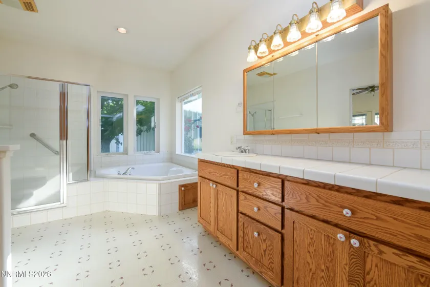 237 Laura Springs, Gardnerville, Nevada 89460, 3 Bedrooms Bedrooms, ,2 BathroomsBathrooms,Residential,Residential,Laura Springs,0,260012414