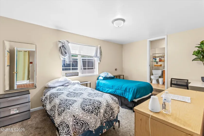 1369 Faland, Reno, Nevada 89503, 9 Bedrooms Bedrooms, ,6 BathroomsBathrooms,Residential,Residential,Faland,0,260012416