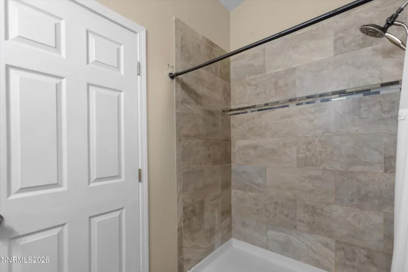 1369 Faland, Reno, Nevada 89503, 9 Bedrooms Bedrooms, ,6 BathroomsBathrooms,Residential,Residential,Faland,0,260012416