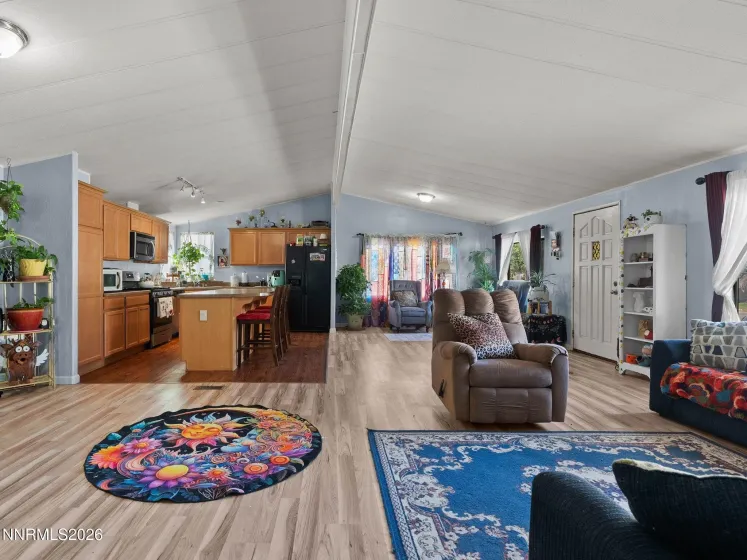 118 Ave De La Bleu De Clair, Sparks, Nevada 89434, 2 Bedrooms Bedrooms, ,2 BathroomsBathrooms,Residential,Residential,Ave De La Bleu De Clair,0,260012425