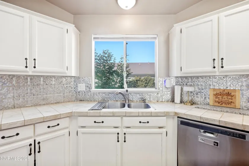 257 Ave De La D'Emerald, Sparks, Nevada 89434, 3 Bedrooms Bedrooms, ,2 BathroomsBathrooms,Residential,Residential,Ave De La D'Emerald,0,260012428