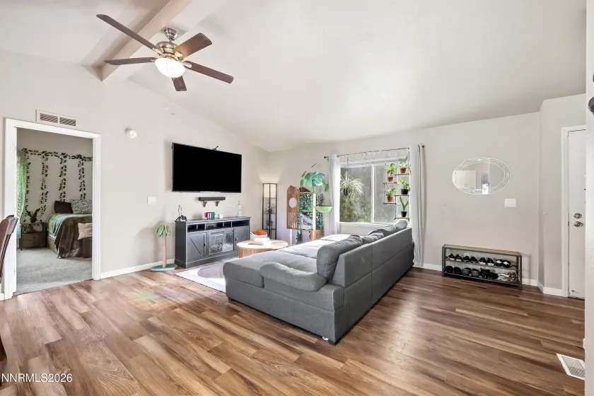 257 Ave De La D'Emerald, Sparks, Nevada 89434, 3 Bedrooms Bedrooms, ,2 BathroomsBathrooms,Residential,Residential,Ave De La D'Emerald,0,260012428