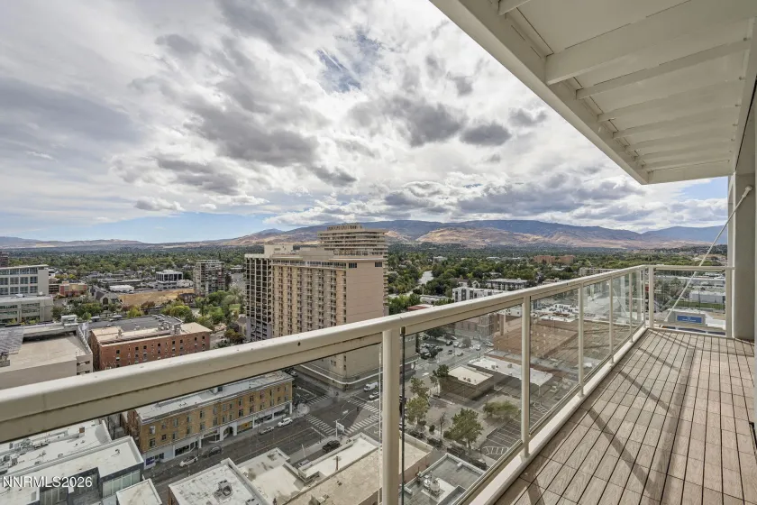 255 Sierra, Reno, Nevada 89501, 2 Bedrooms Bedrooms, ,2 BathroomsBathrooms,Residential,Residential,Sierra,0,260012432