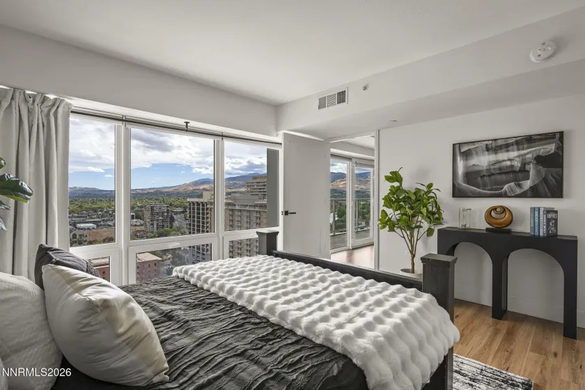 255 Sierra, Reno, Nevada 89501, 2 Bedrooms Bedrooms, ,2 BathroomsBathrooms,Residential,Residential,Sierra,0,260012432