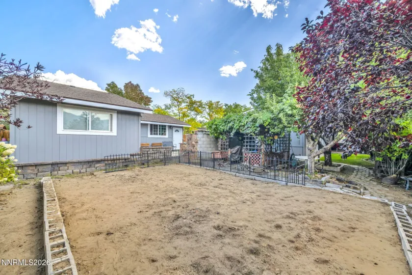 924 Loyola, Carson City, Nevada 89705, 3 Bedrooms Bedrooms, ,2 BathroomsBathrooms,Residential,Residential,Loyola,0,260012434