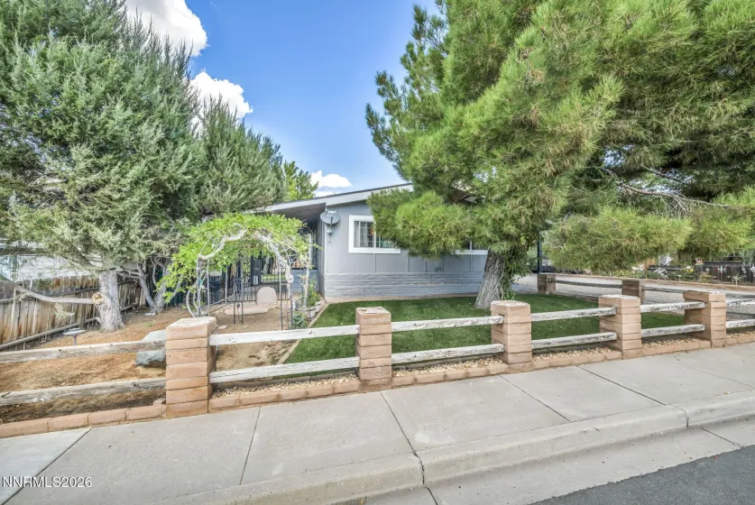 924 Loyola, Carson City, Nevada 89705, 3 Bedrooms Bedrooms, ,2 BathroomsBathrooms,Residential,Residential,Loyola,0,260012434