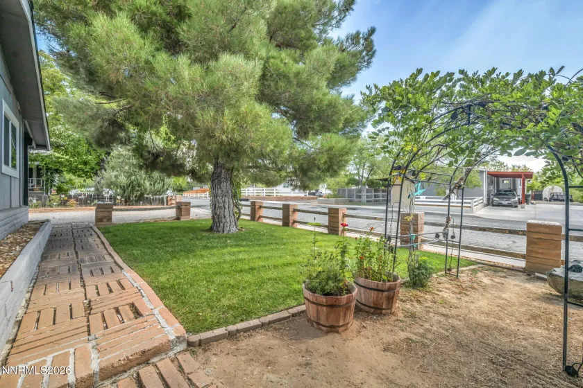 924 Loyola, Carson City, Nevada 89705, 3 Bedrooms Bedrooms, ,2 BathroomsBathrooms,Residential,Residential,Loyola,0,260012434