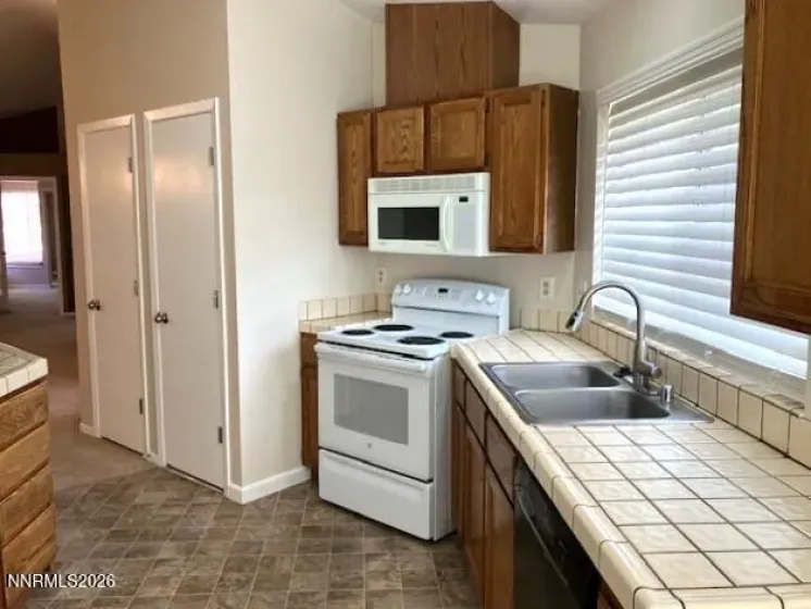 5121 Driftstone, Reno, Nevada 89523, 3 Bedrooms Bedrooms, ,2 BathroomsBathrooms,Residential,Residential,Driftstone,0,260012447