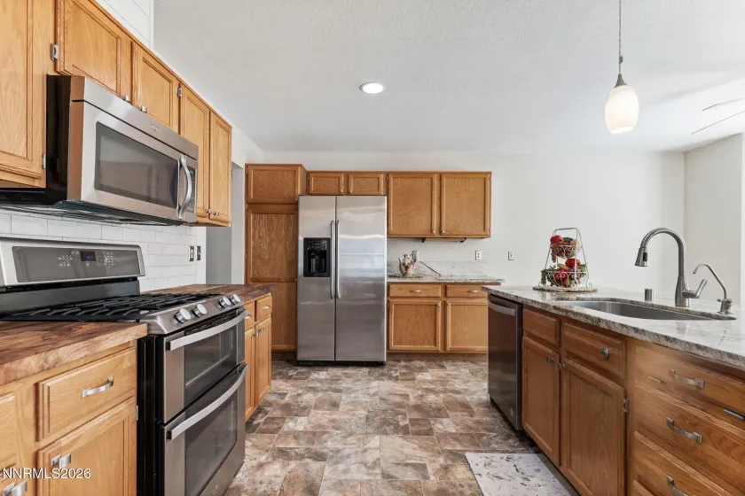 121 Sawgrass, Dayton, Nevada 89403, 3 Bedrooms Bedrooms, ,2 BathroomsBathrooms,Residential,Residential,Sawgrass,0,260005732