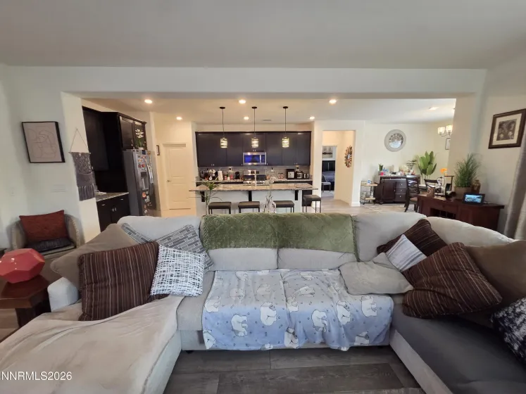 1241 Alfalfa, Sparks, Nevada 89436, 4 Bedrooms Bedrooms, ,3 BathroomsBathrooms,Residential,Residential,Alfalfa,0,260012453