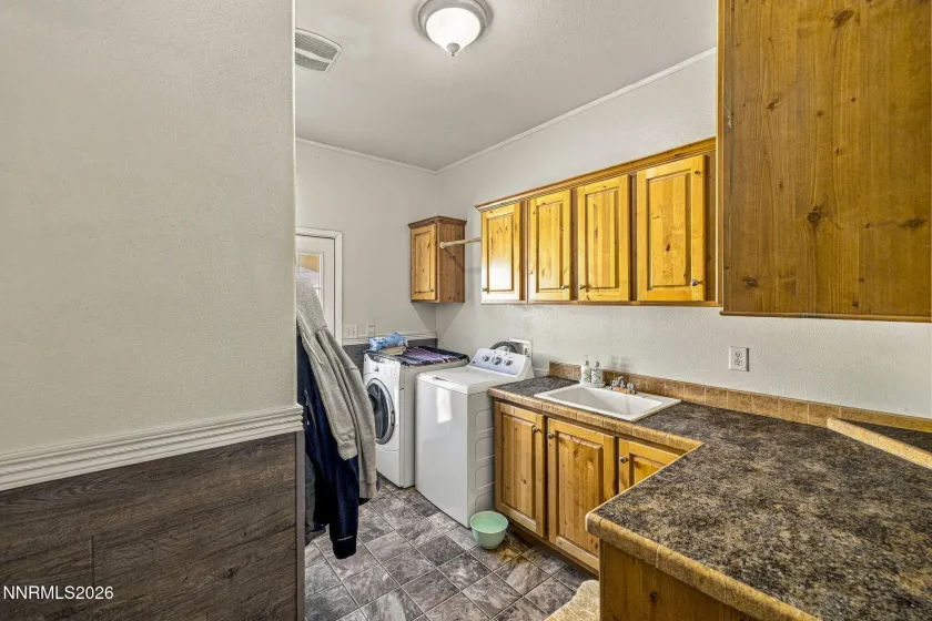 2505 Baines, Winnemucca, Nevada 89445, 5 Bedrooms Bedrooms, ,3 BathroomsBathrooms,Farm & Ranch,Residential,Baines,0,260012455