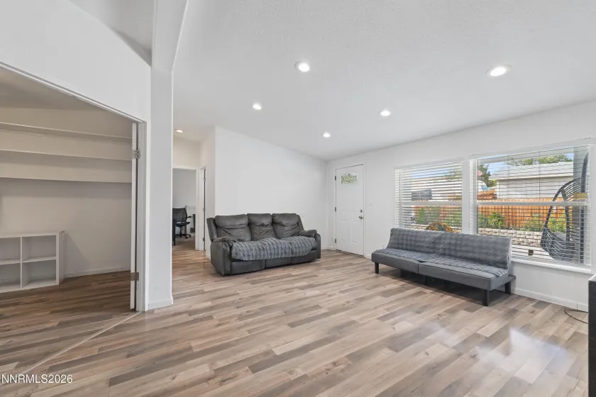7670 Lytton, Reno, Nevada 89506, 4 Bedrooms Bedrooms, ,2 BathroomsBathrooms,Residential,Residential,Lytton,0,260012457