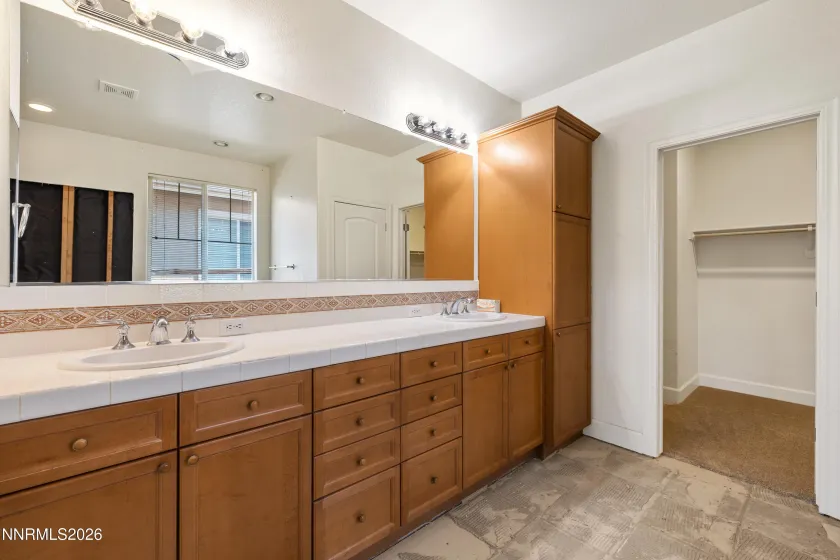 6040 Cielo, Sparks, Nevada 89436, 3 Bedrooms Bedrooms, ,3 BathroomsBathrooms,Residential,Residential,Cielo,0,260012458
