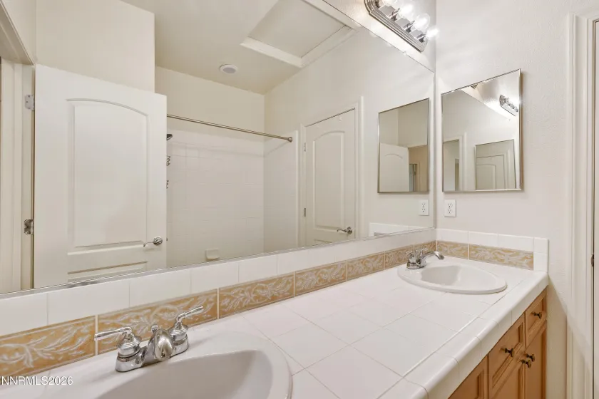 6040 Cielo, Sparks, Nevada 89436, 3 Bedrooms Bedrooms, ,3 BathroomsBathrooms,Residential,Residential,Cielo,0,260012458