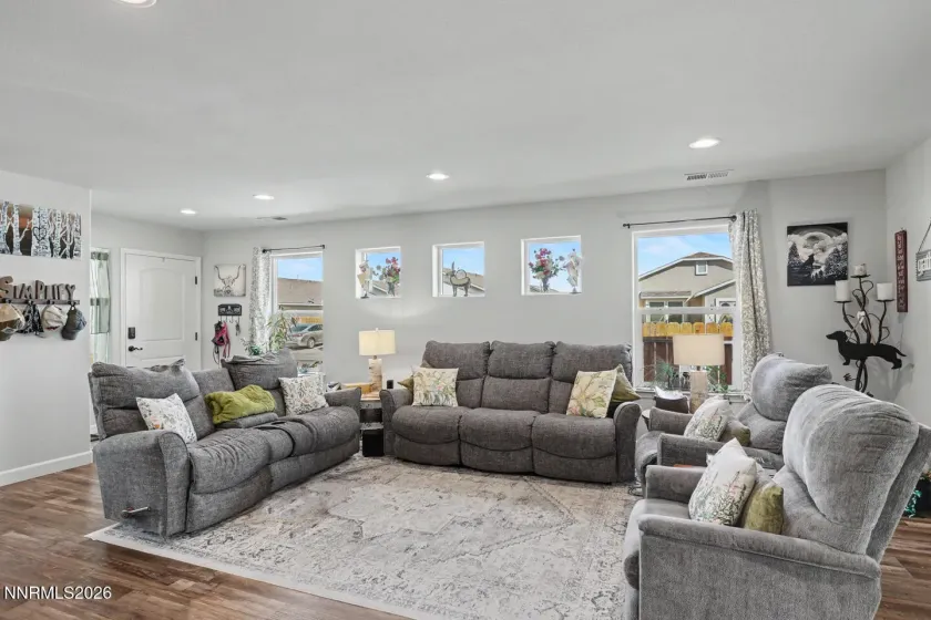 1280 Venitian, Fallon, Nevada 89406, 4 Bedrooms Bedrooms, ,2 BathroomsBathrooms,Residential,Residential,Venitian,0,260012459